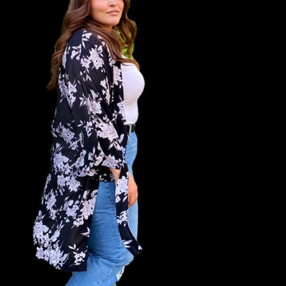 Spiritual Gangster Women's Black/Grey/White Floral Print MAYA Kimono, One Size - Picture 4 of 7